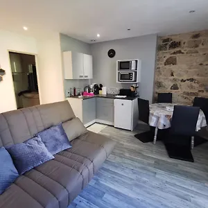 studio-centre-ville-de-la-bourboule.hotels-rhonealpes.com/